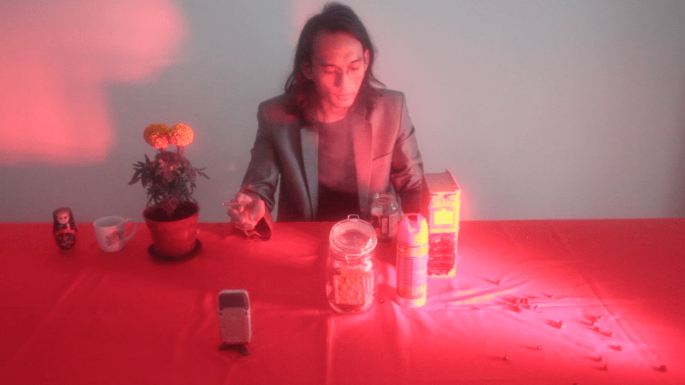 Misteri Atas Meja still